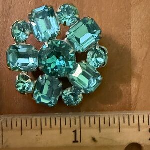 Sparkling Blue-Green Gemstone Brooch